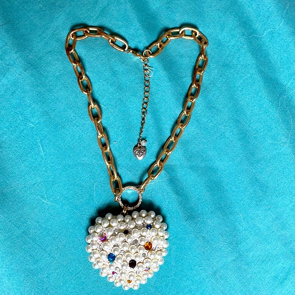 EUC BETSEY JOHNSON Pearl sparkle heart statement piece